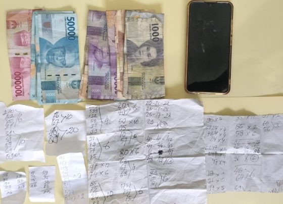 Barang bukti hasil pengungkapan judi togel yang diamankan Satreskrim Polres Kotim