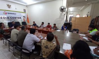 Bawaslu Kotim menggelar Rakor dengan pemerintah daerah dan peserta pemilu untuk menertibkan APK pada masa kampanye, Kamis 18 Januari 2024