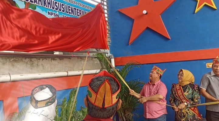 Bupati Kotim, Halikinnor meresmikan Sekolah Khusus Lentera Nurani Indonesia di Sampit, Sabtu 20 Januari 2024