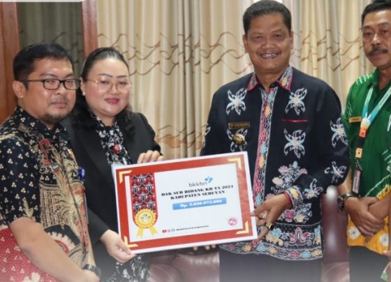 Bupati Seruyan Djainuddin Noor, menerima  penyerahan Pagu DAK BOKB tahun 2024  yang diserahkan Kepala BKKBN Provinsi Kalimantan Tengah