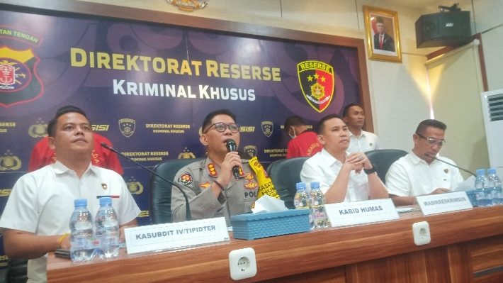 Ditreskrimsus Polda Kalteng menggelar press release pengungkapan kasus penyalahgunaan BBM dan LPG bersubsidi. 1