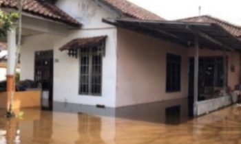Genangan air hingga 30 Sentimeter merendam Kota Sampit akibat curah hujan meningkat, Jumat 12 Januari 2024