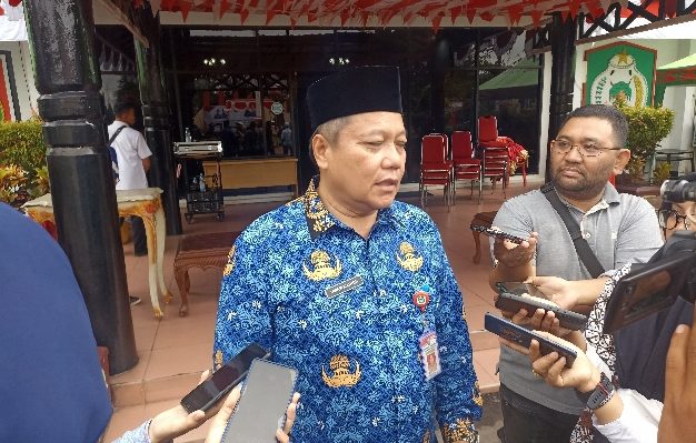 Kadinkes Kotim, Umar Kaderi saat diwawancarai awak media