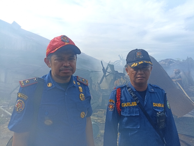 Disdamkarmat Kotim Terjunkan 30 Personel ke Lokasi Kebakaran di Komplek Inhutani Sampit