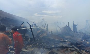 Kebakaran bangunan di perumahan Komplek Inhutani, Sampit, 2 Januari 2024