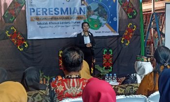 Ketua Yayasan Sekolah Khusus Lentera Nurani, Lini Marlina menyampaikan sambutan dalam peresmian sekolah yang oa pimpin, Sabtu 20 Januari 2024