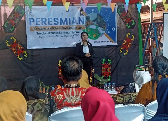 Ketua Yayasan Sekolah Khusus Lentera Nurani, Lini Marlina menyampaikan sambutan dalam peresmian sekolah yang oa pimpin, Sabtu 20 Januari 2024