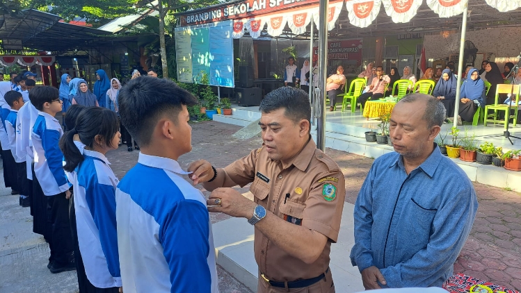 Pengurus OSIS SMPN 2 Sampit 2023-2024 Resmi Dilantik