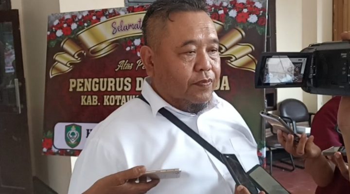 Pelantikan jajaran Pengurus DPC Kotim Masa Bakti 2023 2028 di Gedung Serbaguna Sampit, Senin 15 Januari 2024 1