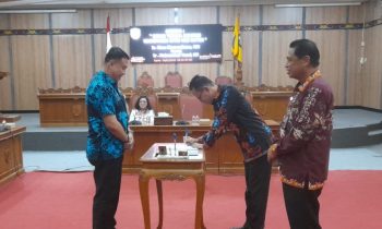 Prosesi sertijab Sekretaris DPRD Kotim di Ruang Rapat Paripurna DPRD Kotim, Kamis 4 Januari 2024