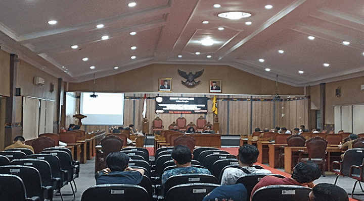 Ruang rapat paripurna DPRD Kotim.