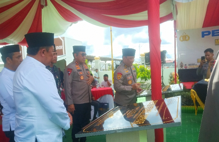 As SDM Kapolri Meresmikan Masjid Natabel Jannah di Palangka Raya