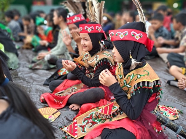 Begini Cara SDN 7 Baamang Hilir Ajarkan Siswa Cinta Budaya Lokal