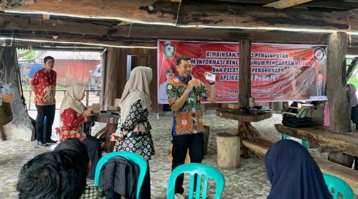 Suasana kegiatan Bimtek Penginputan SIRUP dan Penggunaan SiPeBeje di Camp Kobes, Ujung Pandaran, Kotim, Jumat 19 Januari 2024