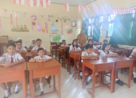 Suasana pembelajaran perdana di salah satu ruang kelas di SDN 4 Sawahan Sampit seusai libur pergantian tahun, Selasa 2 Januari 2024.