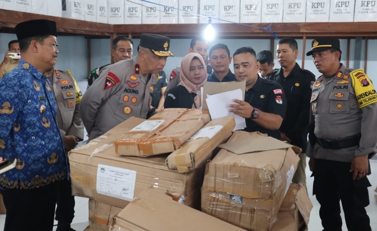 Wakapolda Kalteng Cek Gudang Logistik KPU Seruyan