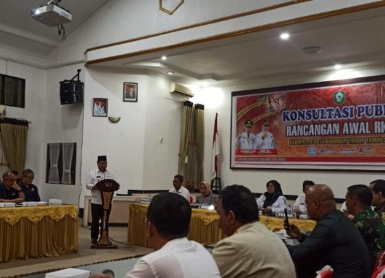 Bupati Kotim Halikinnor saat sambutan dalam Konsultasi Publik Rancangan Awal RKPD, Rabu, 21 Februari 2024
