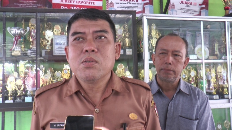 Kadisdik Kotim Terus Ingatkan Pelajar Agar Bijak Menggunakan Smartphone