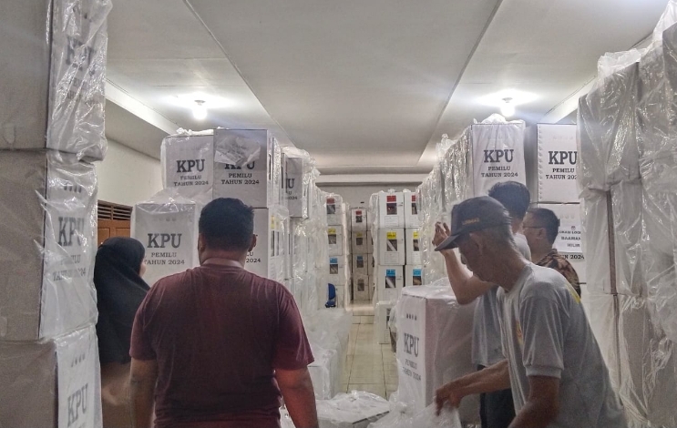 Kompak Kawal Pengembalian Logistik Pemilu dari TPS ke Kecamatan Berjalan Lancar