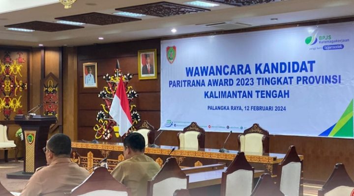 Pj Bupati Seruyan Djainuddin Noor didampingi Pj Sekda dr Bahrun Abbas  saat sesi wawancara di Aula Eka Hapakat Kantor Gubernur Kalimantan Tengah