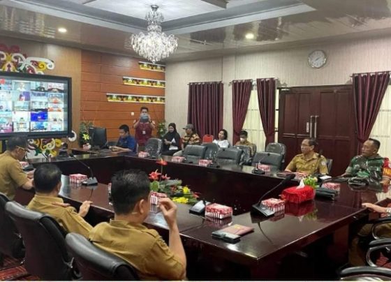 Rapat pengendalian inflasi daerah di Aula A kantor Bupati Mura, Senin, 5 Februari 2024