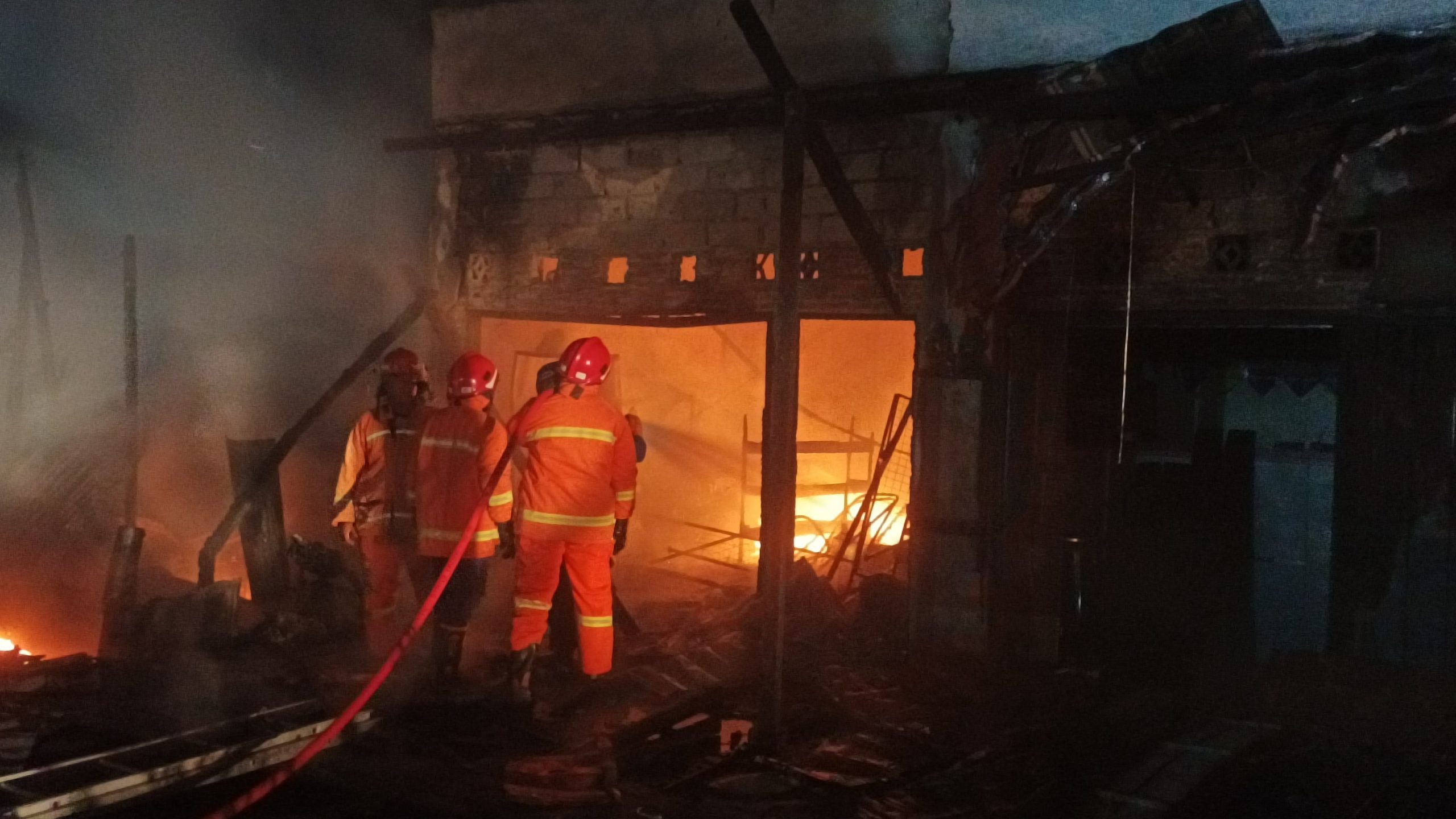 Dua Orang Alami Luka Bakar, Uang Tunai Rp 200 Juta Ikut Terbakar