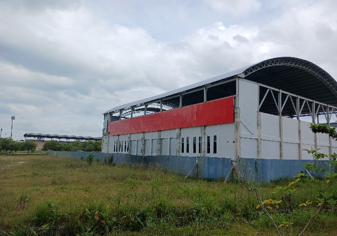 Sekda Katingan Berang Pembangunan GOR ini Tak Kunjung Selesai