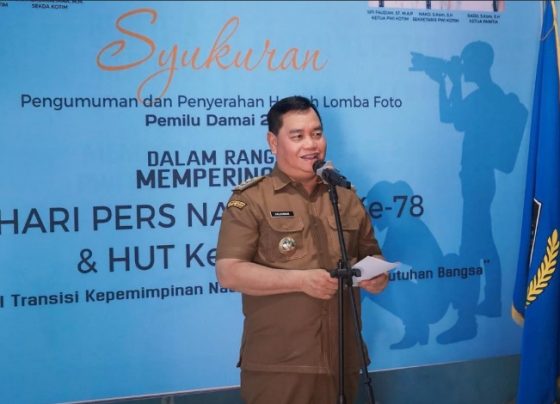 Bupati Kotim Halikinnor saat menghadiri syukuran Hari Pers Nasional ke 78 di sekretariat PWI Kotim, Senin, 4 Maret 2024.