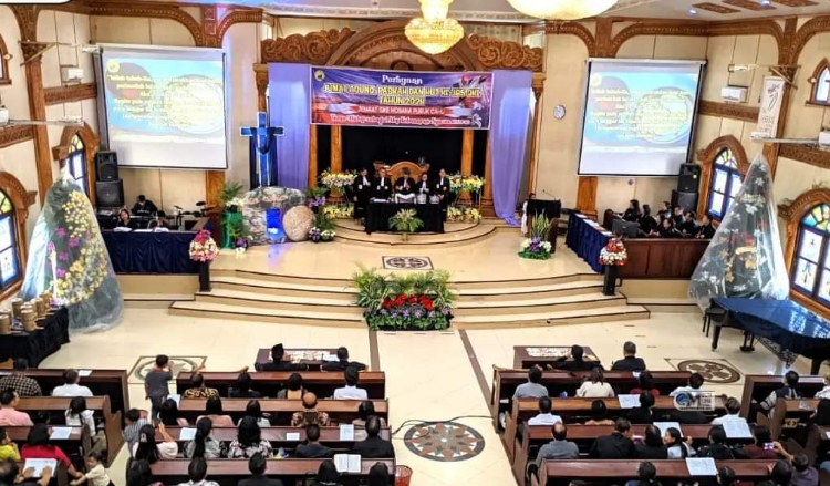 Ibadah Jumat Agung di Sejumlah Gereja di Murung Raya Berlangsung Khidmat 