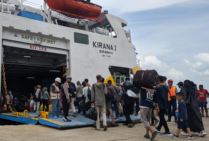 Hari Ke-5 Ramadan, Jumlah Penumpang Kapal di Pelabuhan Sampit Mulai Meningkat
