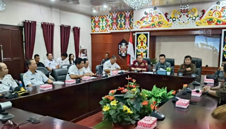 Pj Bupati Mura Sambut Hangat Kunjungan Kerja DPRD Kubar