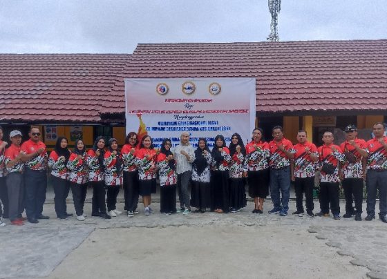 Para panitia OSN tingkat Kecamatan Baamang bersama Lurah Baamang Hilir, Lailu Hasanah, Sabtu 2 Maret 2024