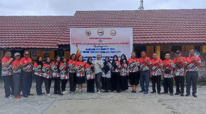 Para panitia OSN tingkat Kecamatan Baamang bersama Lurah Baamang Hilir, Lailu Hasanah, Sabtu 2 Maret 2024