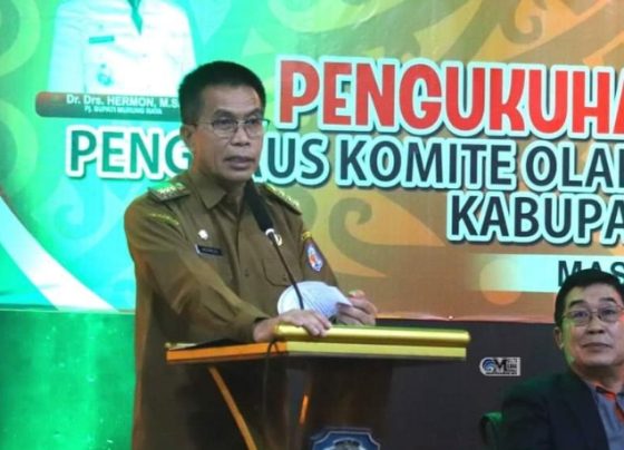 Pj Bupati Mura, Hermon saat sambutan di sela pelantikan Pengurus KONI Mura, Selasa, 26 Maret 2024.