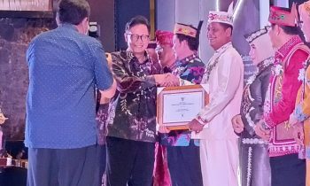 Pj Bupati Seruyan Djainuddin Noor menerima sertifikat bebas Frambusia dari Kementerian Kesehatan Republik Indonesia, Rabu, 6 Maret 2024