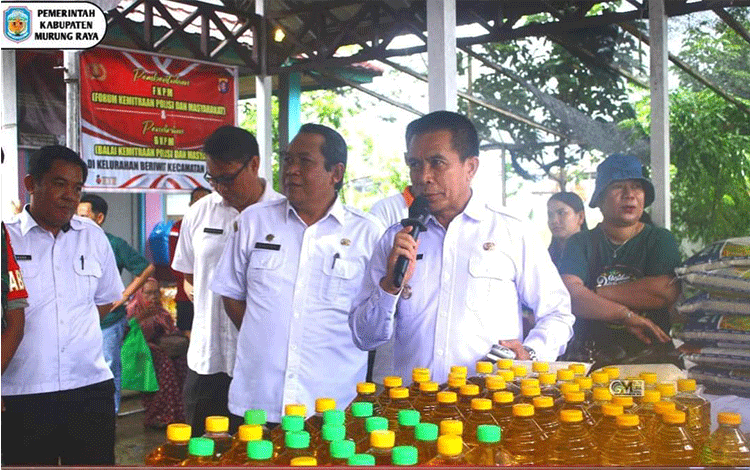 Pj Bupati Mura Beri Potongan Harga dalam Gerakan Pangan Murah