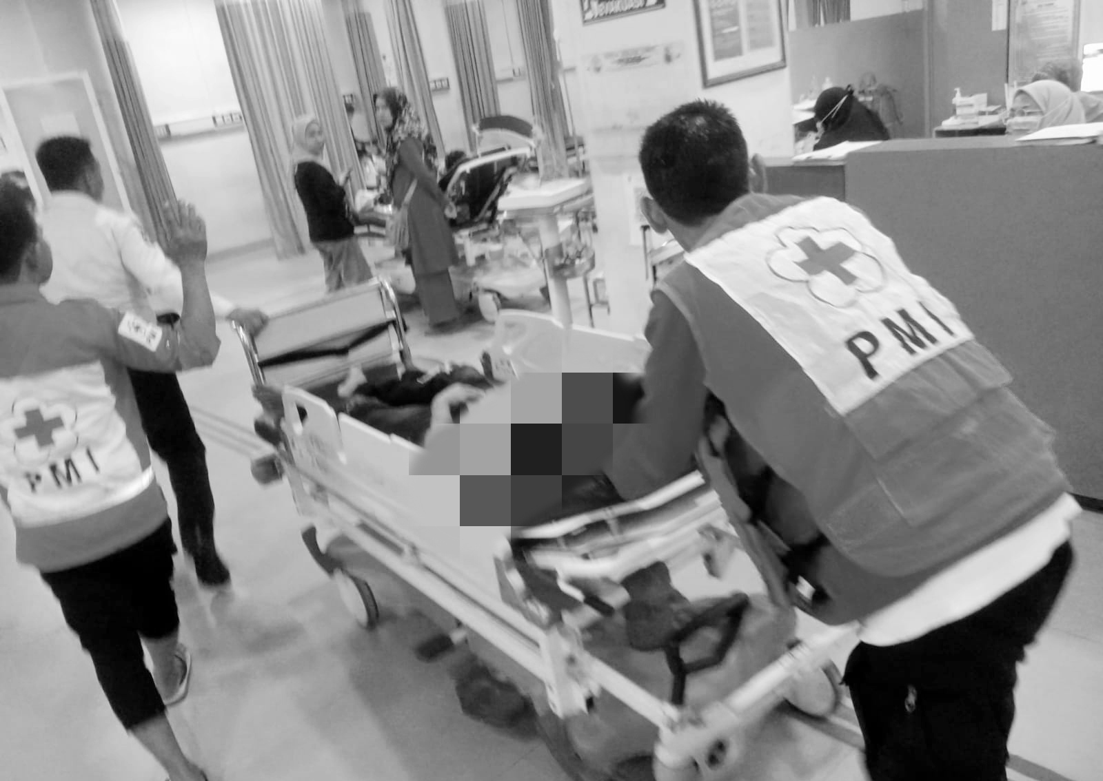 Tabrakan Dipersimpangan Jalan, Pengendara Motor Diduga Dalam Pengaruh Alkohol