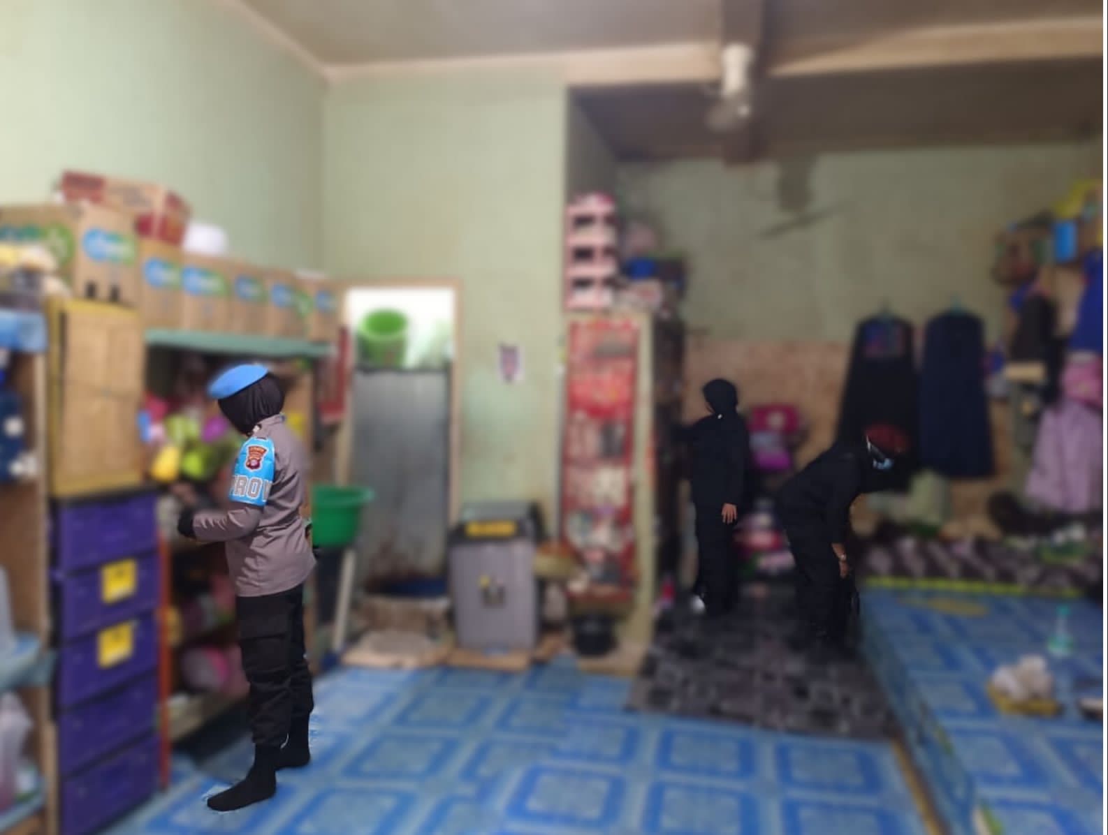 Geledah Kamar Hunian, Petugas Gabungan Temukan Benda Berbahaya