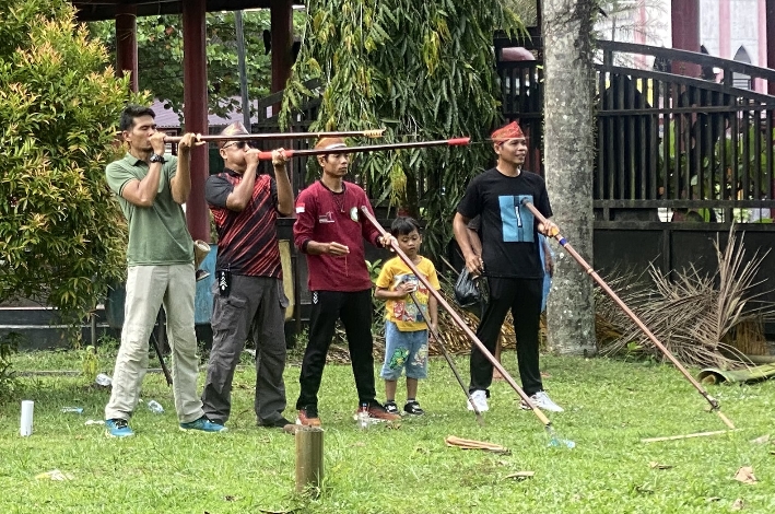 Lomba Manyipet Festival Budaya Habaring Hurung Hanya Diikuti 11 Peserta