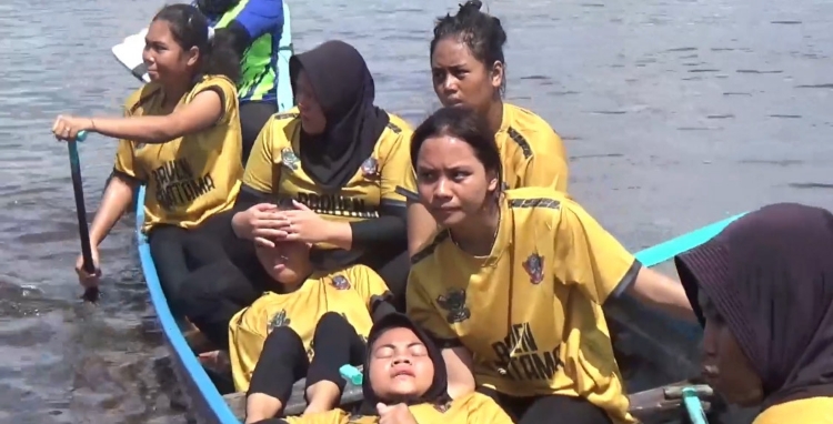 Peserta Lomba Dayung Pingsan saat Pertandingan Berlangsung di Sungai Mentaya