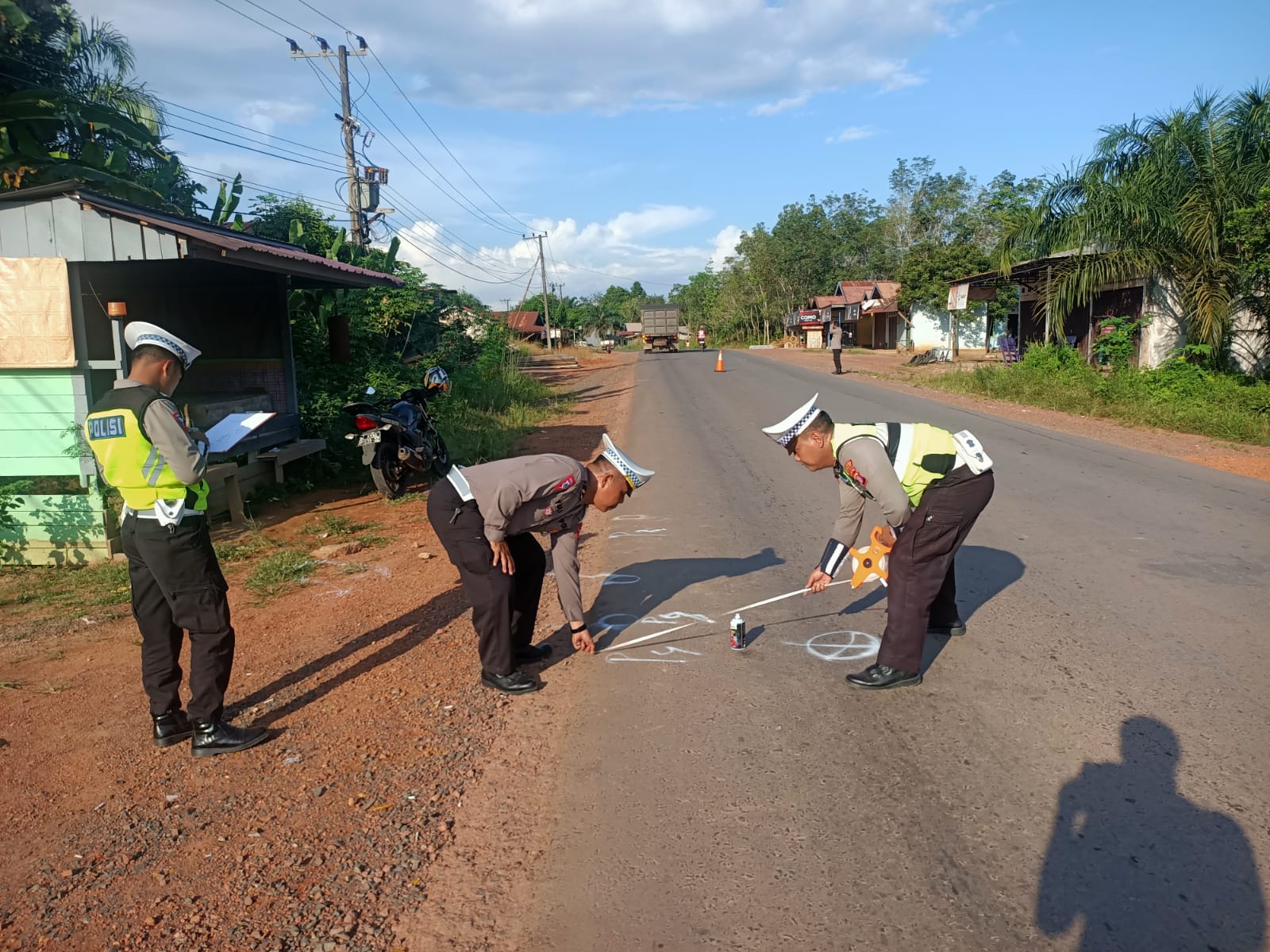 Terlibat Tabrakan di Desa Bejarau, Sopir Truk Tangki Melarikan Diri