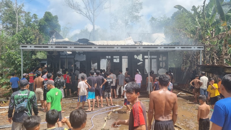 Kebakaran Rumah Warga di Desa Ramban, Diduga Karena AC Meledak