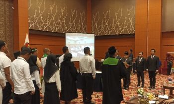 Pelantikan PPS Pilkada 2024 di Kotim secara luring di Aquarius Boutique Hotel Sampit, Minggu 26 Mei 2024