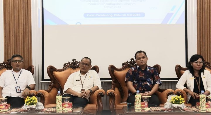 Pj Sekretaris Daerah Seruyan, dr Bahrun Abbas  saat hadir pada kegiatan Exit Meeting BPK RI perwakilan Provinsi Kalimantan Tengah