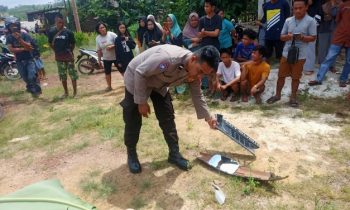 Polisi saat lakukan olah TKP laka Maut di Jalan Poros Pelantaran Parenggean.