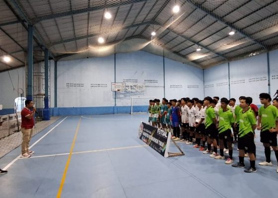 Sekretaris AFK Kotim Adi Wahyudi saat membuka Liga Nusantara Kabupaten Kotim di Gor Lodan.