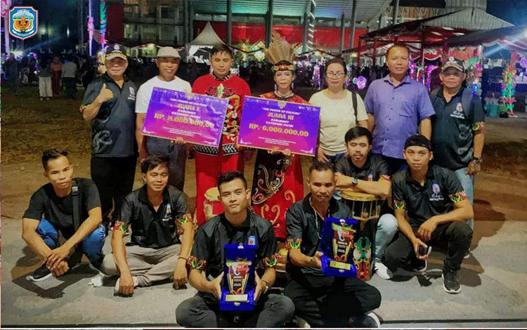 Murung Raya Juara I Lomba Karungut Kategori Putra dan Juara III Karungut Kategori Putri FBIM 2024