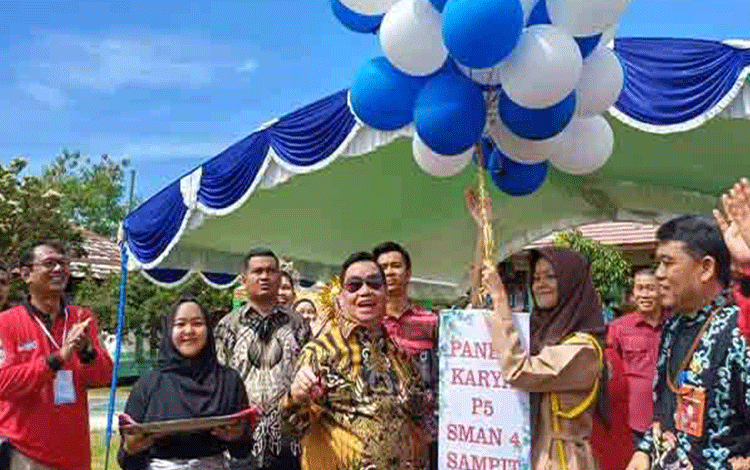 Panen Karya P5 SMAN 4 Sampit Kenalkan Siswa Membuat Produk Bernilai Ekonomi