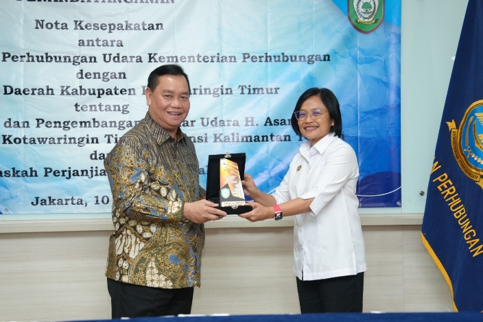 Halikinnor Menandatangani Kesepakatan Pengembangan Bandara H Asan Sampit