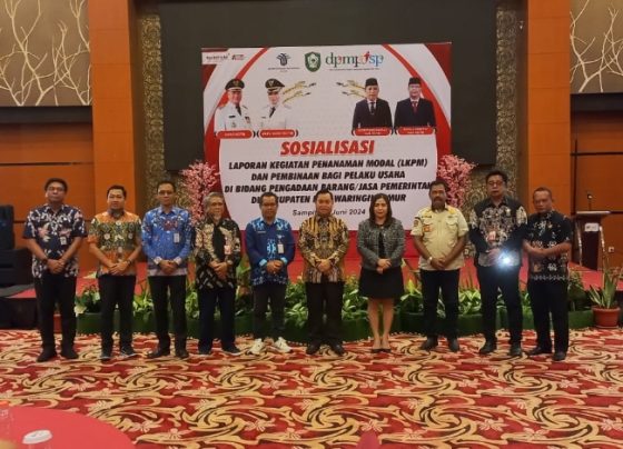 Bupati Kotim saat berfoto bersama dengan jajaran, Kamis, 20 Juni 2024